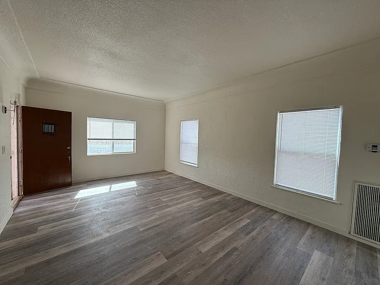 1434 W Euclid Ave — Photo 19