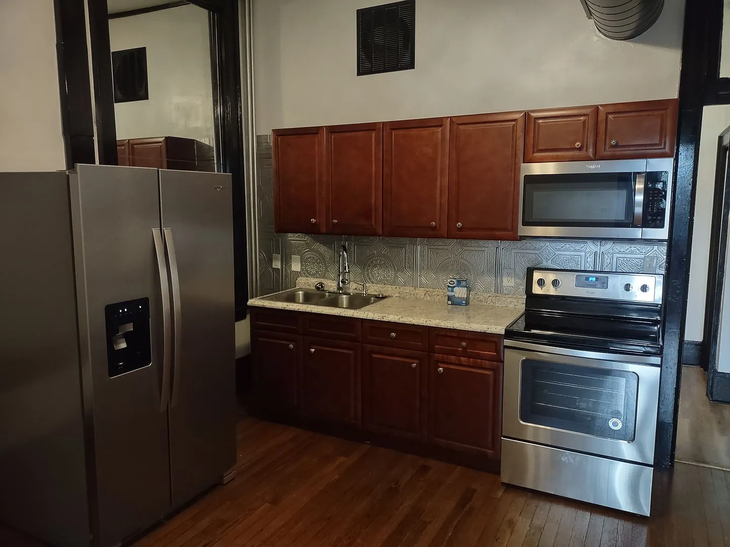 815 Church Street — Photo 2