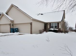 1486 Timber Ridge Ct, Kankakee, IL 60901