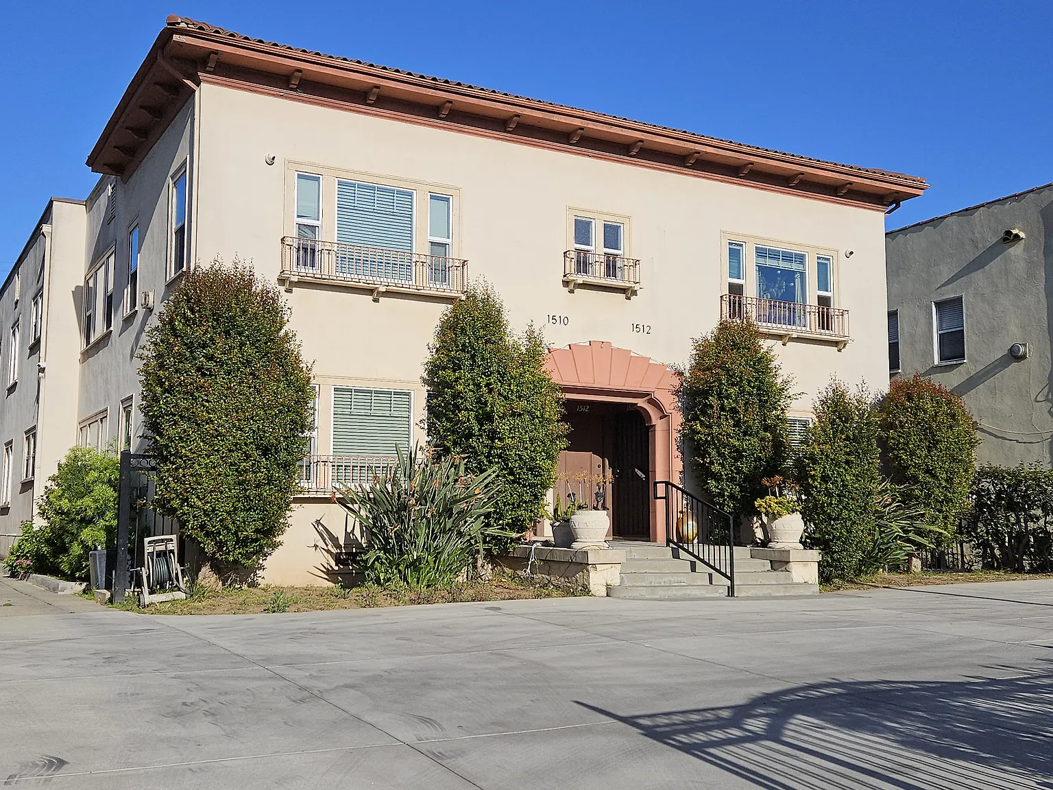 2 bed, 1400 sqft, $3,295 — Photo 3
