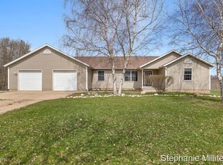 4415 19 Mile Rd, Kent City, MI 49330