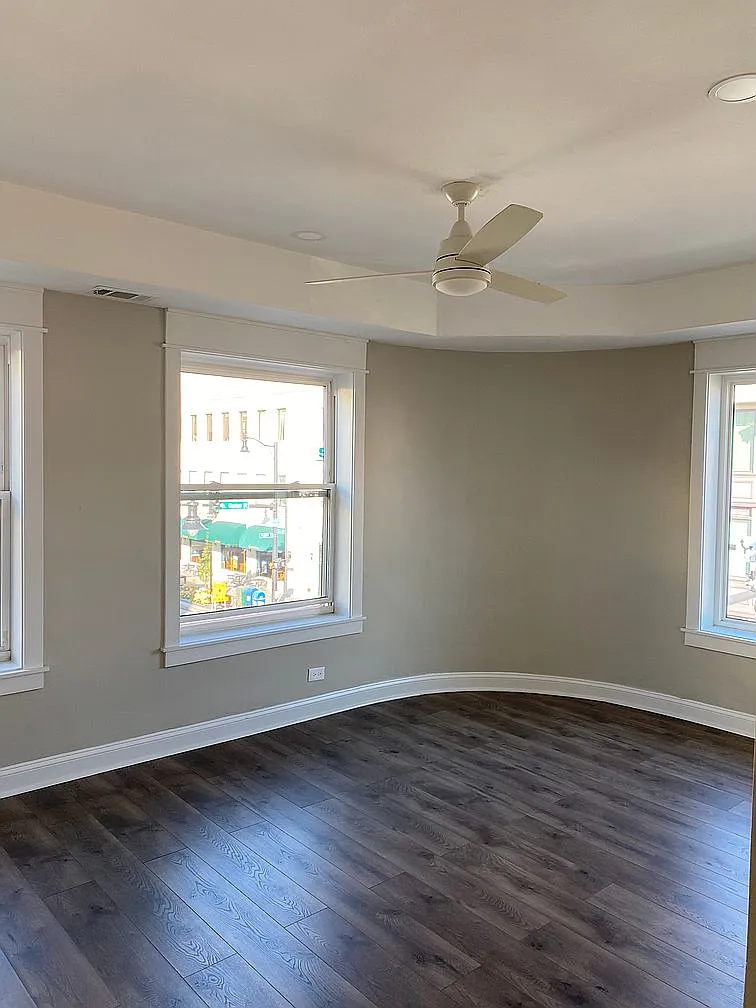2 bed, 1000 sqft, $2,000 — Photo 1
