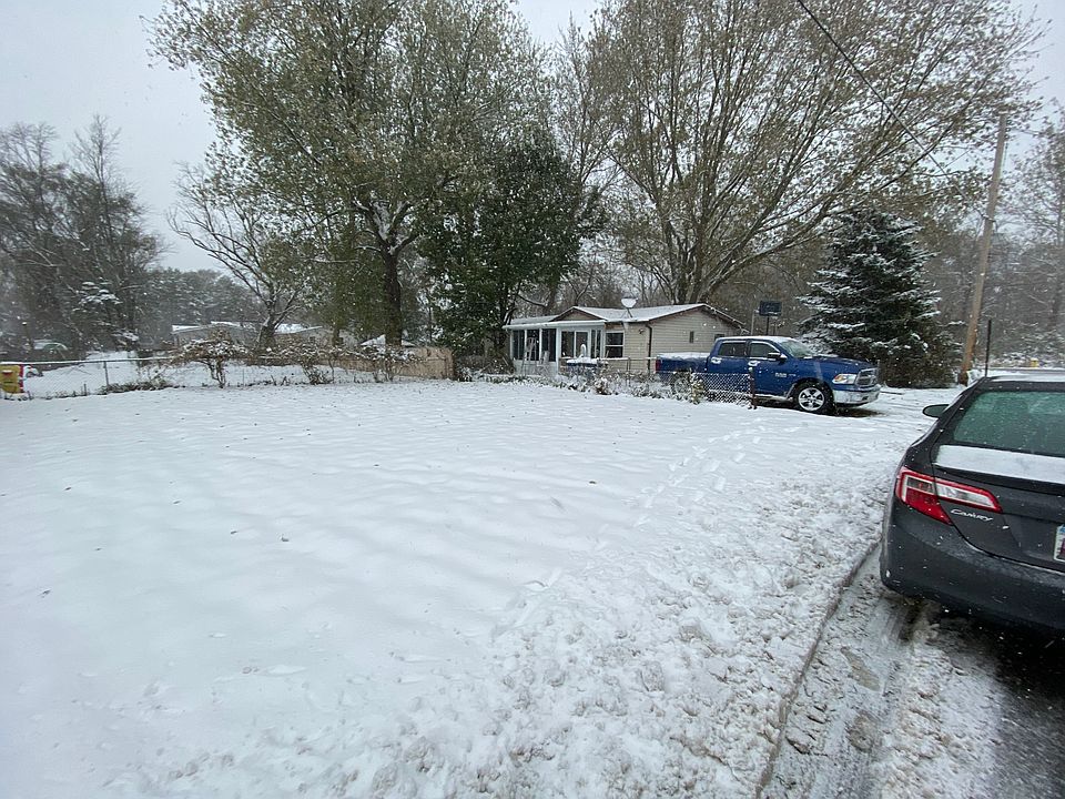 2nd image of 3321 Brookfield Ave