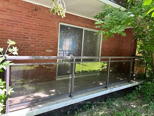 2205 King St E #1 — Photo 14
