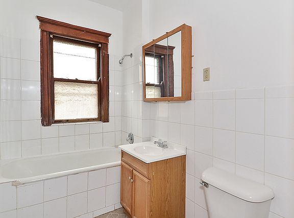 5th image of 11418 S Forest Ave