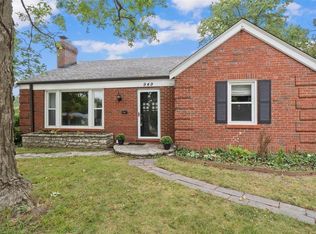 949 Couch Ave, Saint Louis, MO 63122