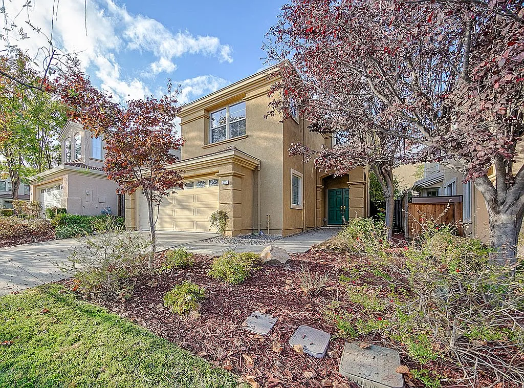 315 Pearlgrass Ln photo 1