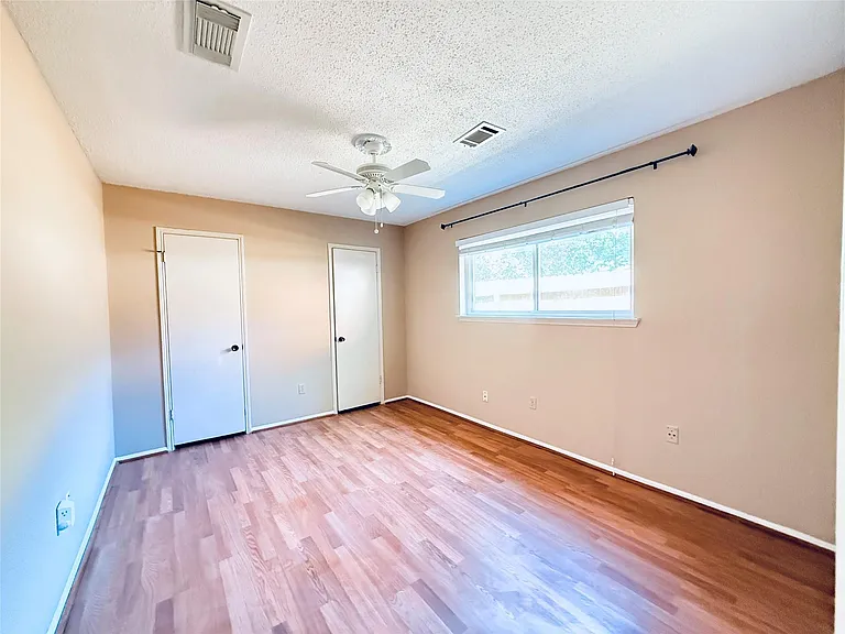 16439 Hickory Knoll Dr — Photo 13