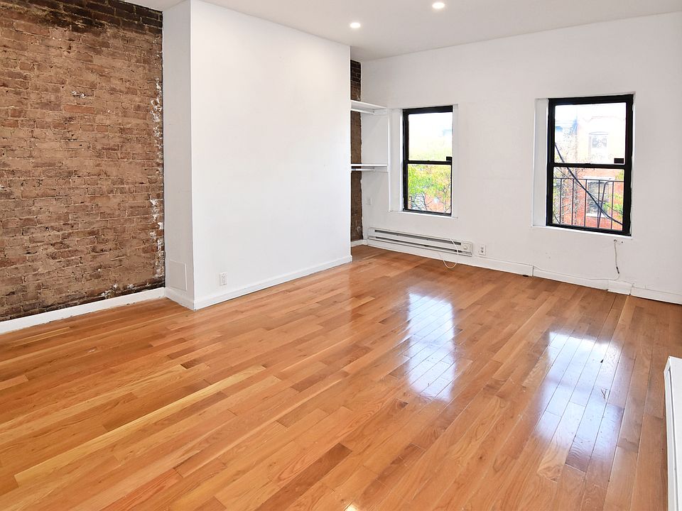 1st image of 526 E 6th St APT 15