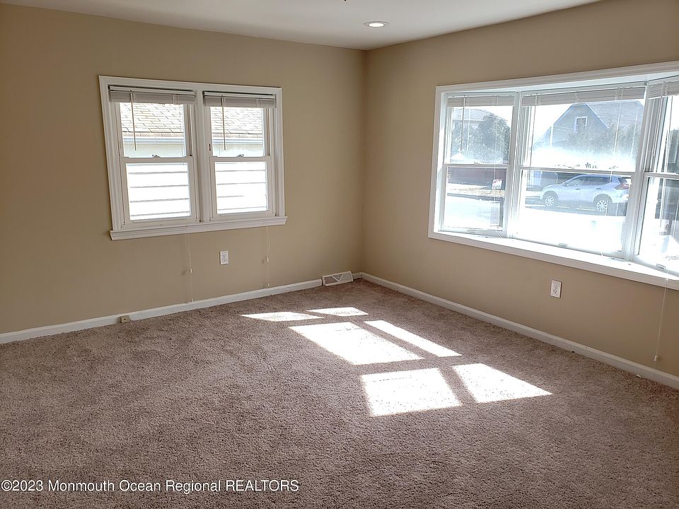 868 Woodmere Drive, Keyport, NJ 07735 Zillow