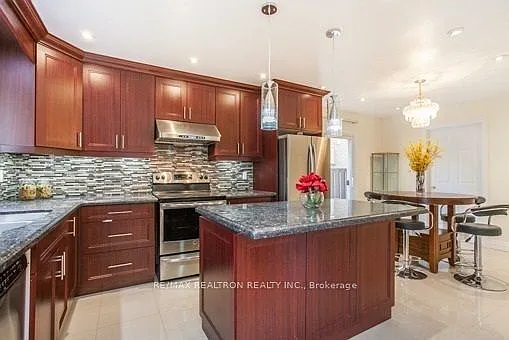5 bed, $3,500 — Photo 4