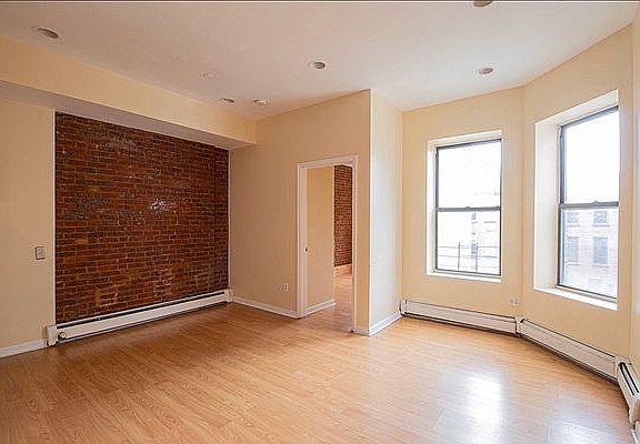 3rd image of 248 Hancock St APT 4R