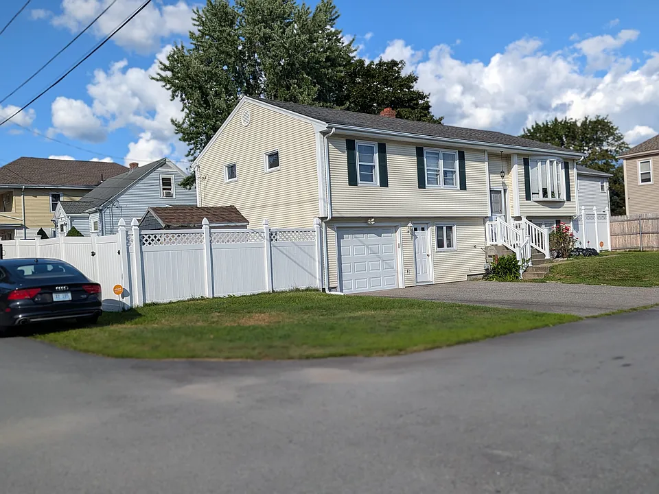 28 Halsey St #28B