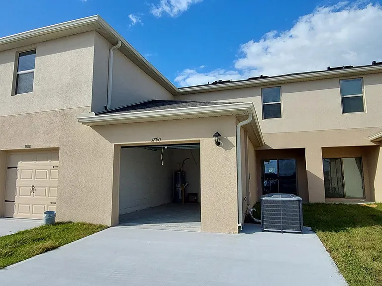 1790 Red Canyon Dr — Photo 4