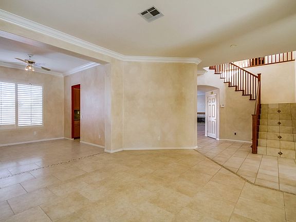 5th image of 11164 Spooner Ct