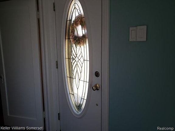 5th image of 23753 Beierman Ave
