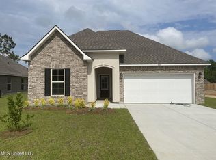 832 Leeward Dr, Biloxi, MS 39532