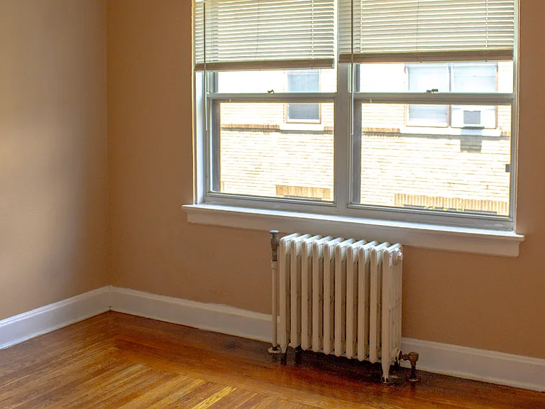 5822 Hamilton Ave #1 — Photo 2