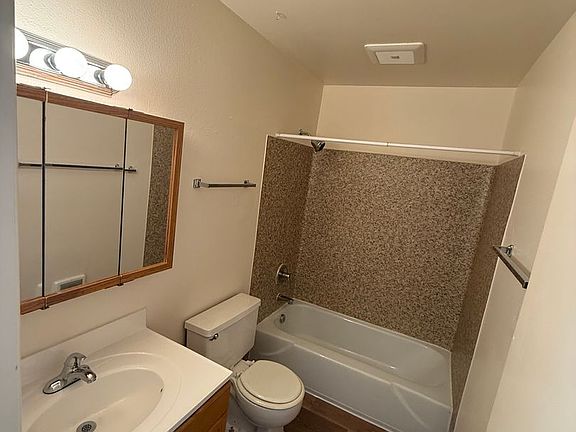 5th image of 3933 SE Francis St #167-10