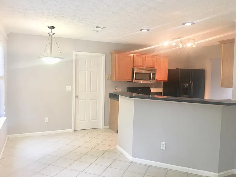 3935 Bradford Walk Trl — Photo 3