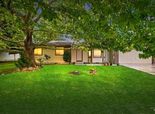 319 Meadowbrook Dr, Nampa, ID 83686