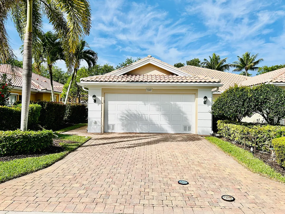 15401 Orlanda Dr