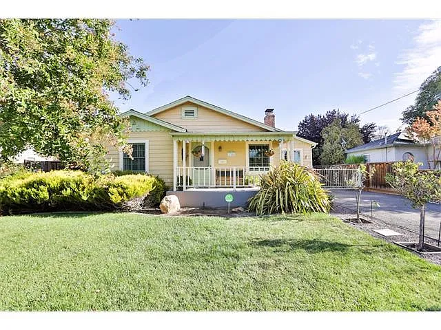 38 Sunnyslope Ave photo 1