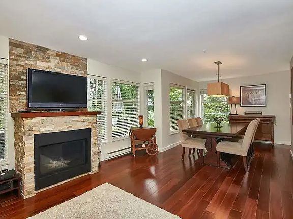 2nd image of 2425 Edgemont Blvd #16
