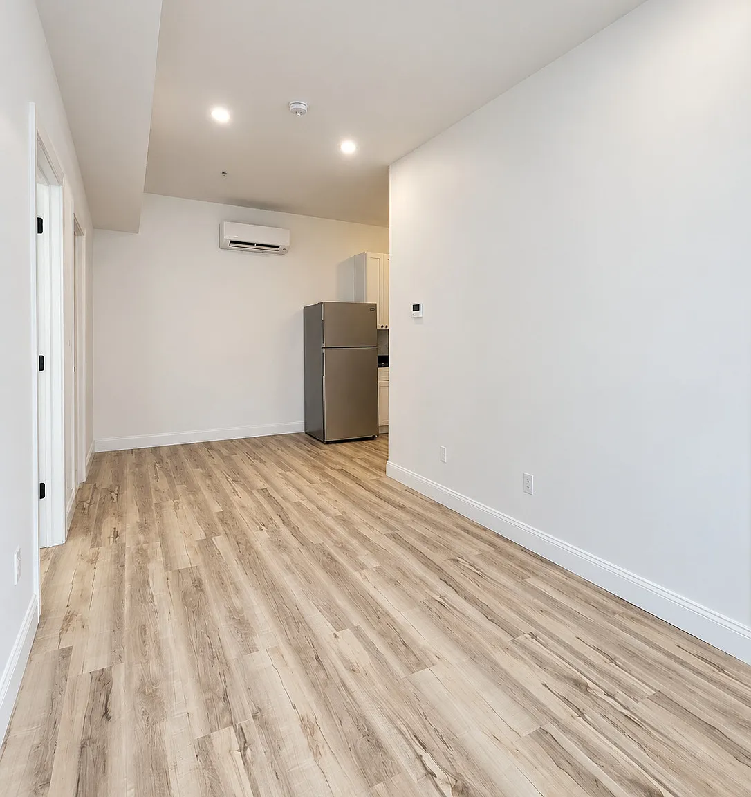 170 Pearl St — Photo 2