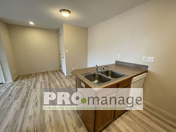 4th image of 2592 Prospect Dr #3