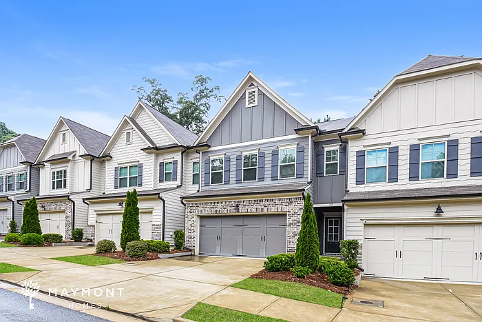 3 bed, 2.5 bath, 2051 sqft, $2,295 — Photo 4