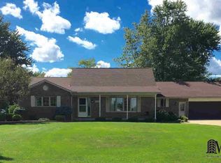 10505 Grafton Rd, Carleton, MI 48117