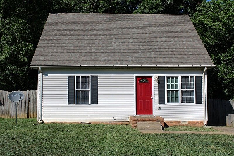 1st image of 313 Lafayette Point Cir