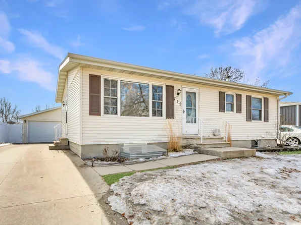 719 10 1/2 Ave W, West Fargo, ND 58078