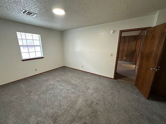 5th image of 621 E 13th St #B