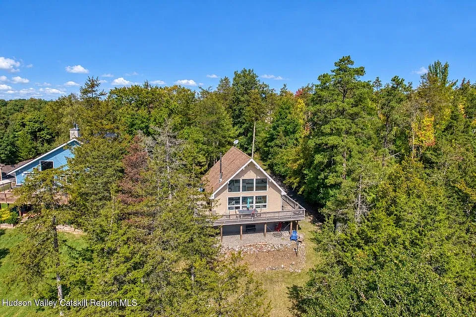 4 bed, 2000 sqft, $3,400 — Photo 1