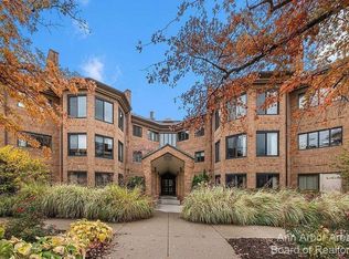 2115 Nature Cove Ct APT 207, Ann Arbor, MI 48104