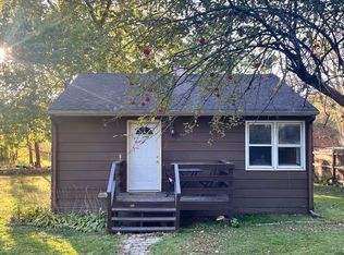 38464 N 8th St, Spring Grove, IL 60081