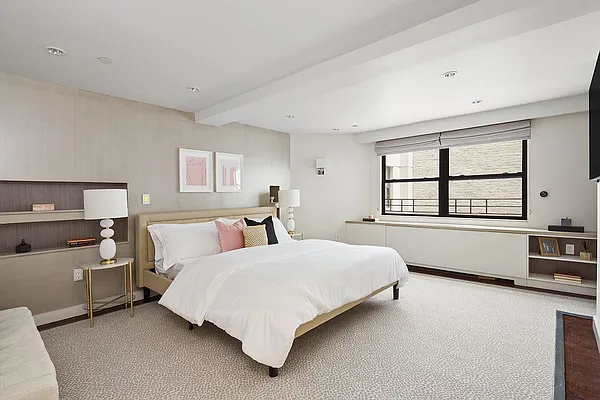 Sold by Compass | media 9