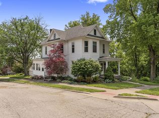 900 W 3rd St, Muscatine, IA 52761