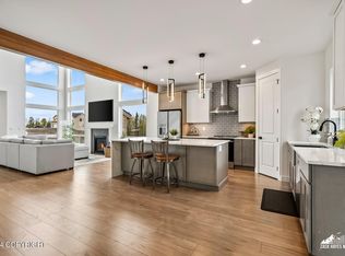 11043 Sky Ridge Dr, Anchorage, AK 99516