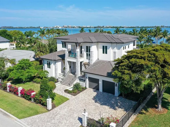 121 Seagull Ln, Sarasota, FL 34236