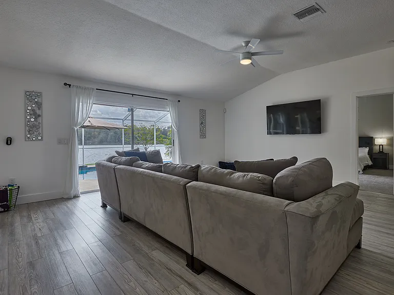 2602 Wrencrest Cir — Photo 5