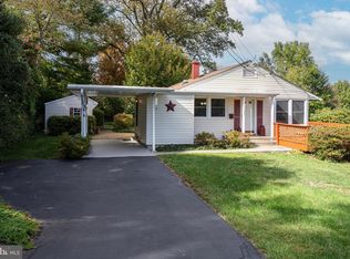 7124 Wade Pl, Falls Church, VA 22042