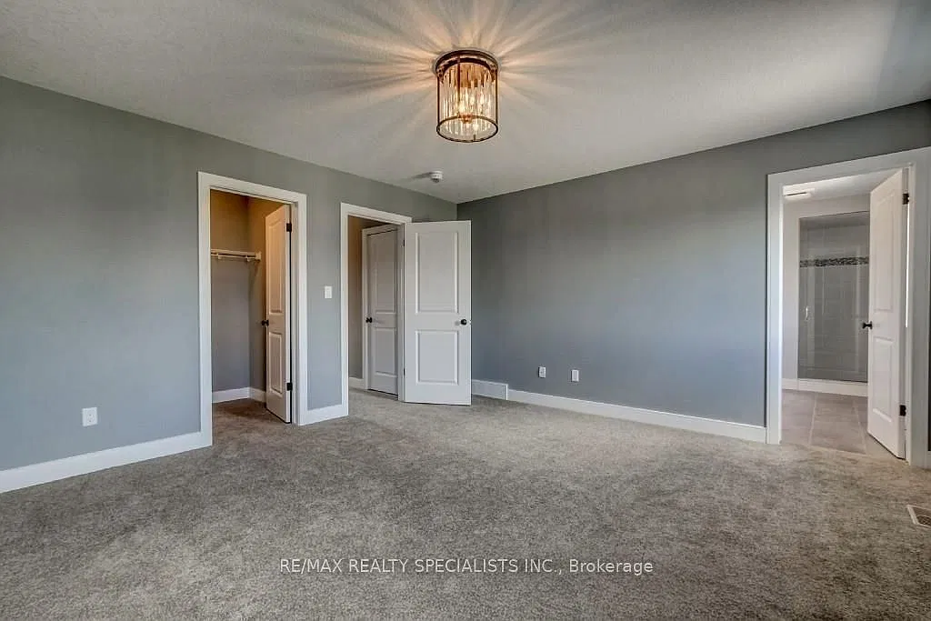 5 bed, $3,100 — Photo 3