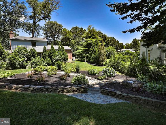 4th image of 3943 Brookdale Ave