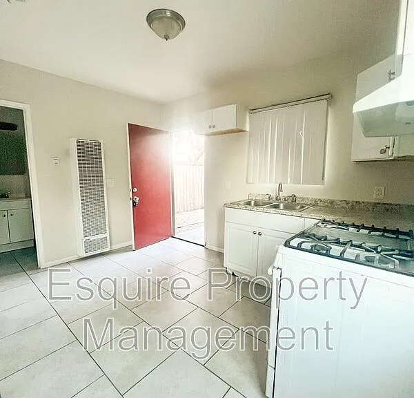 309 Hill St #319-B — Photo 2