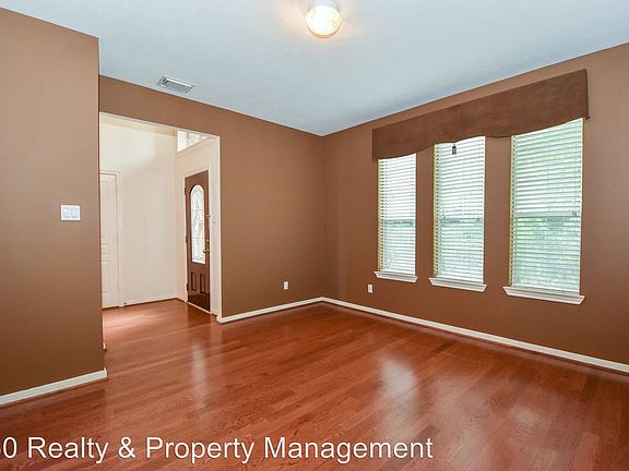 5th image of 12107 Lismore Lake Dr