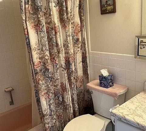 4th image of 411 Lakewood Cir #C903