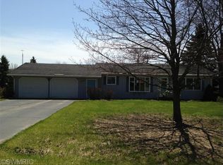 56667 Orchard Ln, Bangor, MI 49013
